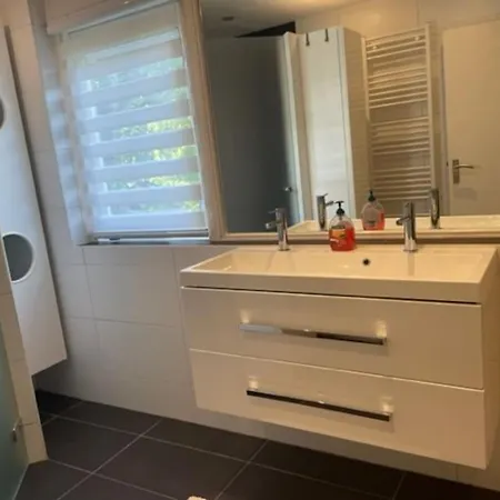 Zonnestraal 9p Amsterdam And The